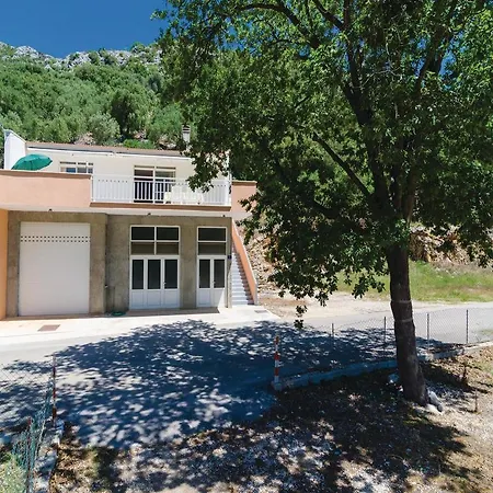 Two-bedroom In Апартаменты *