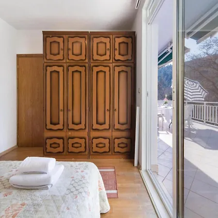 Two-bedroom In Апартаменты Дуба